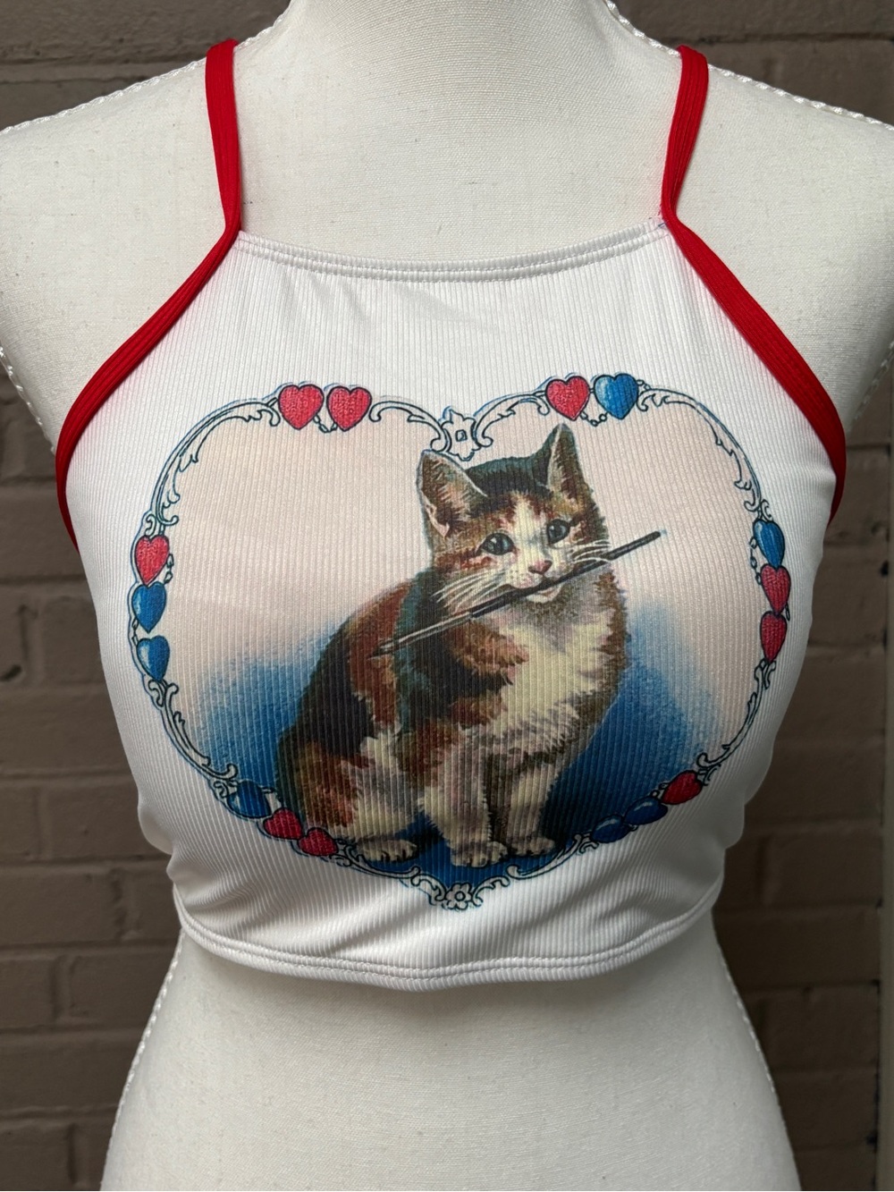 ROMWE White Crop Tank Top with Red Trim and Kitten Heart Graphic L